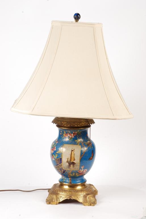HAND PAINTED PORCELAIN AND BRASS TABLE LAMP (1 of 6)