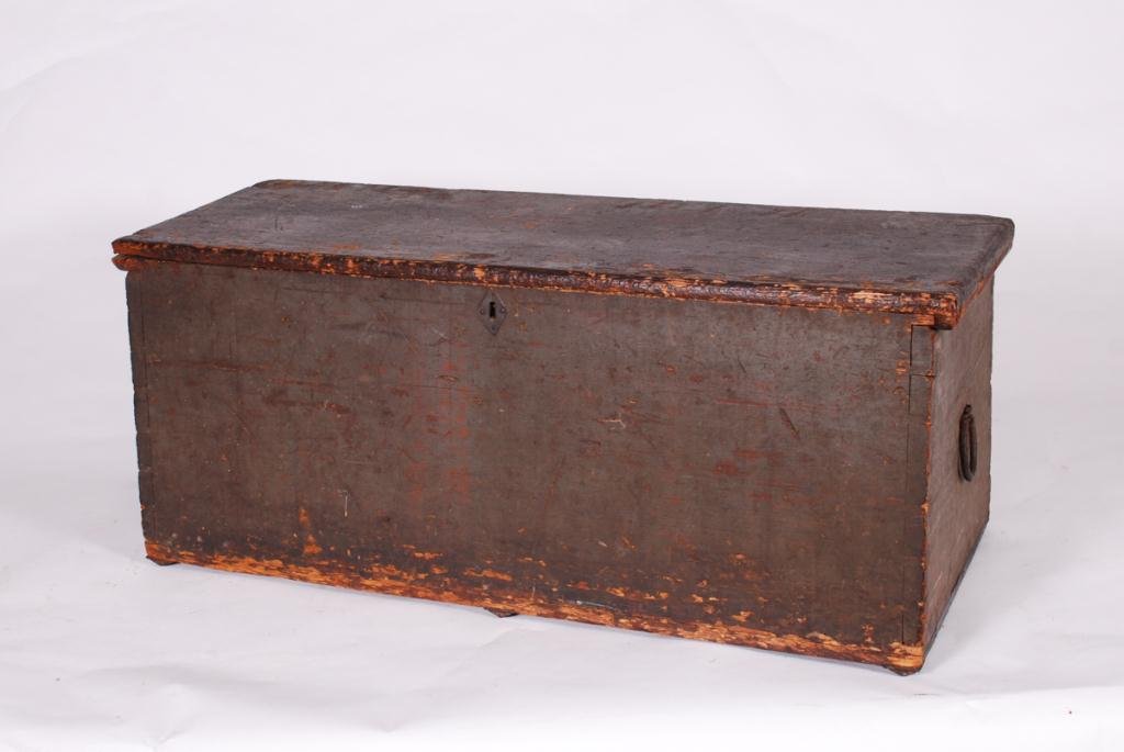(19th c) SEAMAN'S SIX BOARD DOVETAILED CHEST (1 of 7)