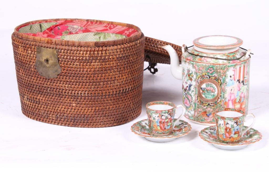 ROSE MEDALLION TEASET FOR TWO c.1825 (1 of 4)