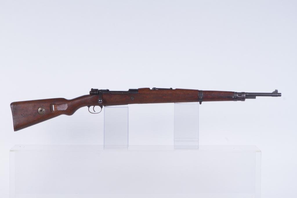 MAUSER MODEL 98 BOLT ACTION RIFLE: 8 mm, 24 inch barrel, blue finish, serial number 121480.
