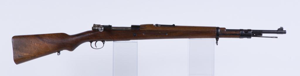 MAUSER MODEL FR8 BOLT ACTION RIFLE: Fabrica de Armes La Coruna 1950. 8 mm, 24 inch barrel, blue finish, serial number RT02622