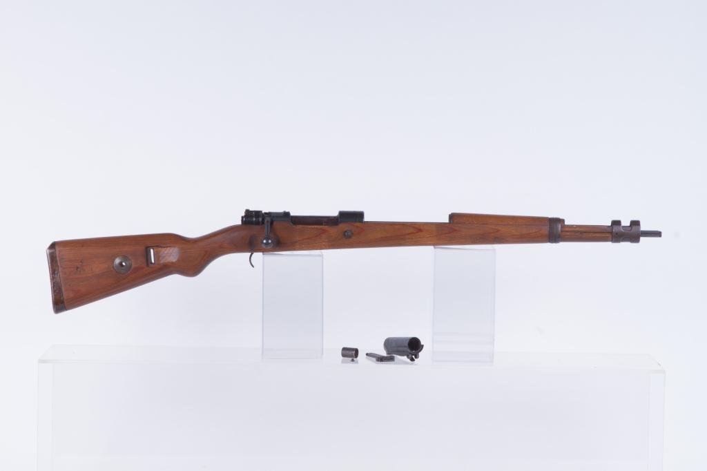 MAUSER MODEL 98 BOLT ACTION RIFLE PARTS: 44 dou, no serial number.