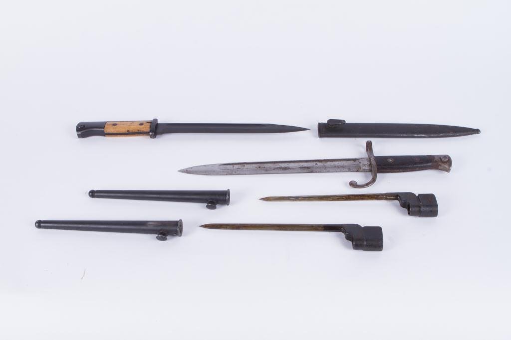 (2) MAUSER BAYONETS / (2) No 4 MKII SPIKE BAYONETS (1 of 4)
