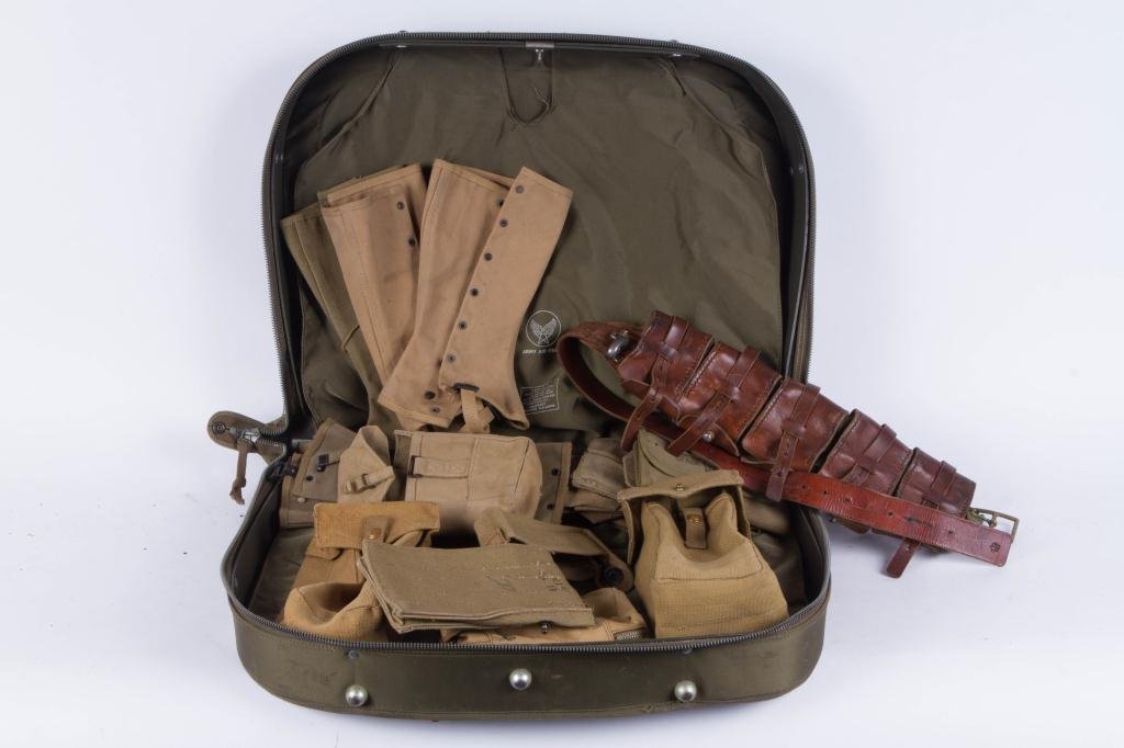 NYLON US ARMED FORCES CASE WITH CONTENTS (1 of 5)