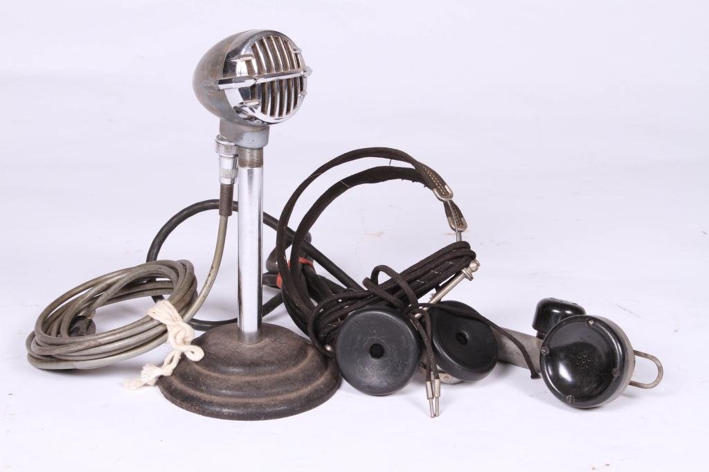 SNYDER/ WESTERN ELECTRIC MIC, TOWER HEADPHONES (1 of 6)