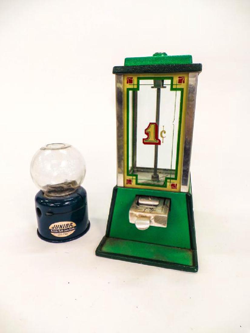 DEAN PEANUT VENDOR & JUNIOR BUBBLE BALL GUM BANK (1 of 11)