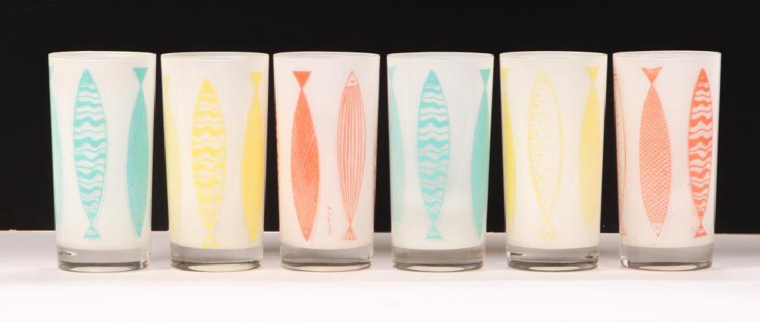 SET OF (6) VINTAGE FRED PRESS GLASSES (1 of 4)