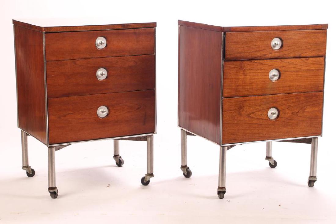 HILL-ROM RAYMOND LOEWY INDUSTRIAL NIGHTSTANDS 1950 (1 of 6)