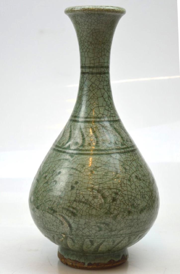 Chinese Longquan Yuhuchunping Stoneware Vase (1 of 6)