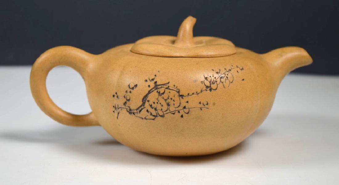 Zhouguizhen Chinese Light Clay Yixing Teapot (1 of 9)