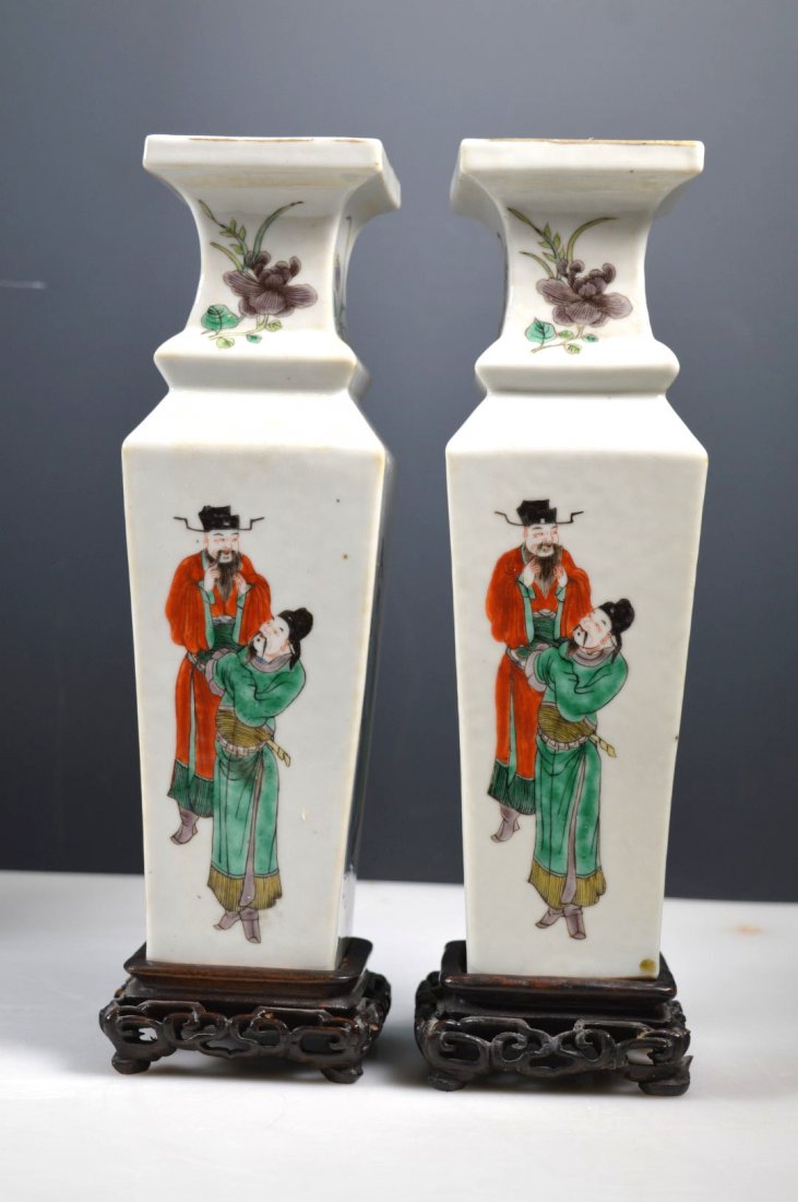 Fine Pr Qing Chinese Enameled Porcelain 4-Sided Vases (1 of 10)
