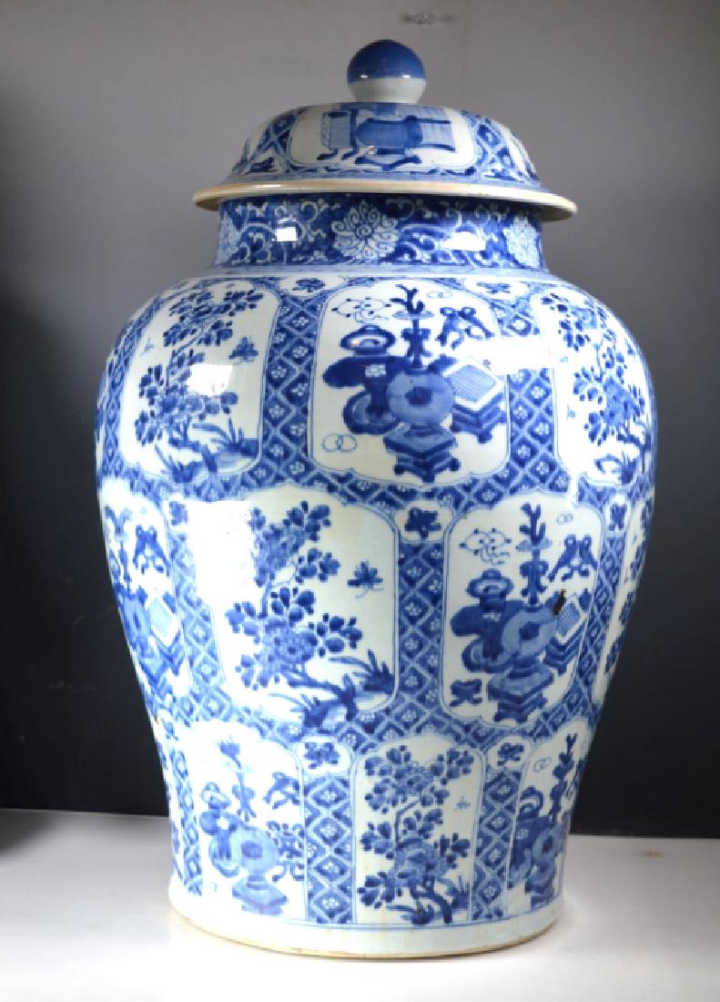 Fine Large Chinese Kangxi B & W Porcelain Jar (1 of 11)