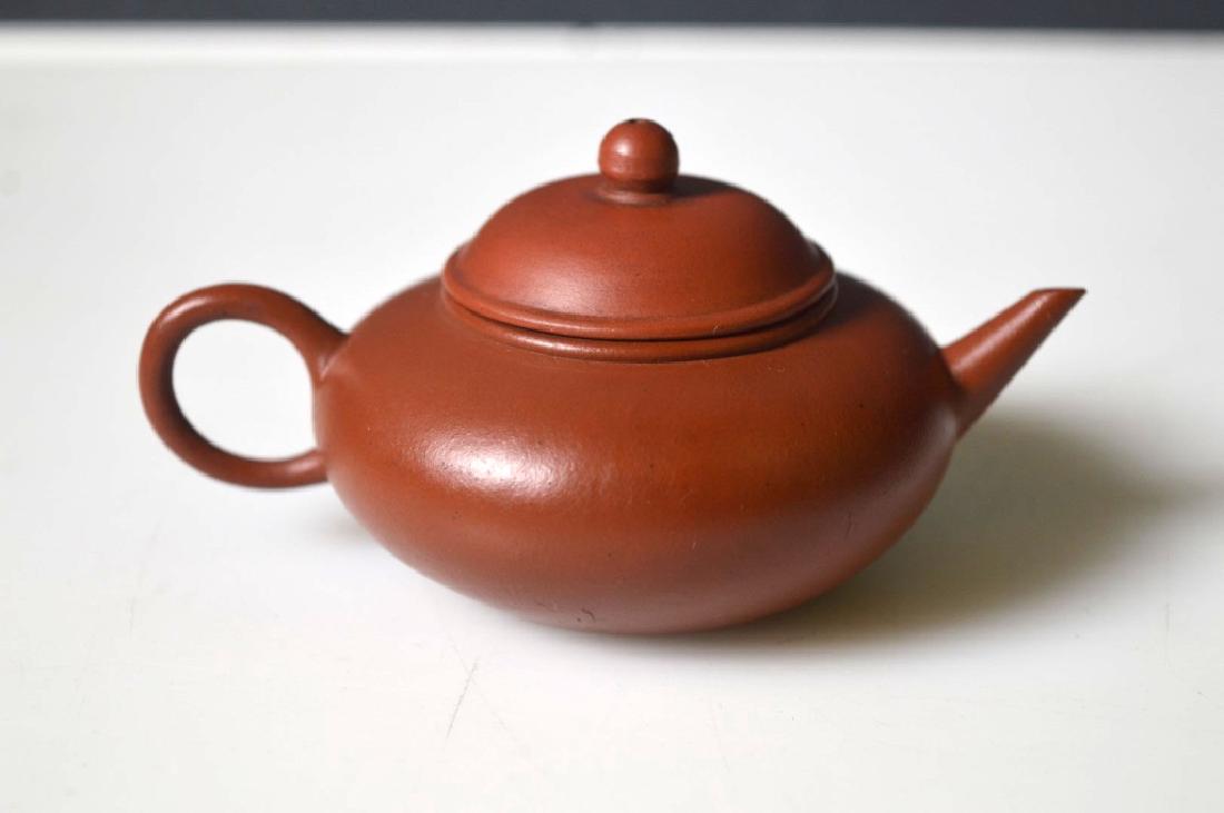 Fine Chinese Qing Dynasty Small Yixing Teapot (1 of 6)