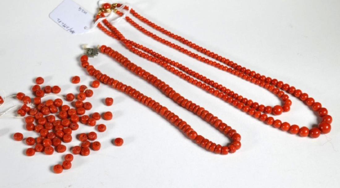 Group Dark Coral Beads; Total 102G (1 of 8)