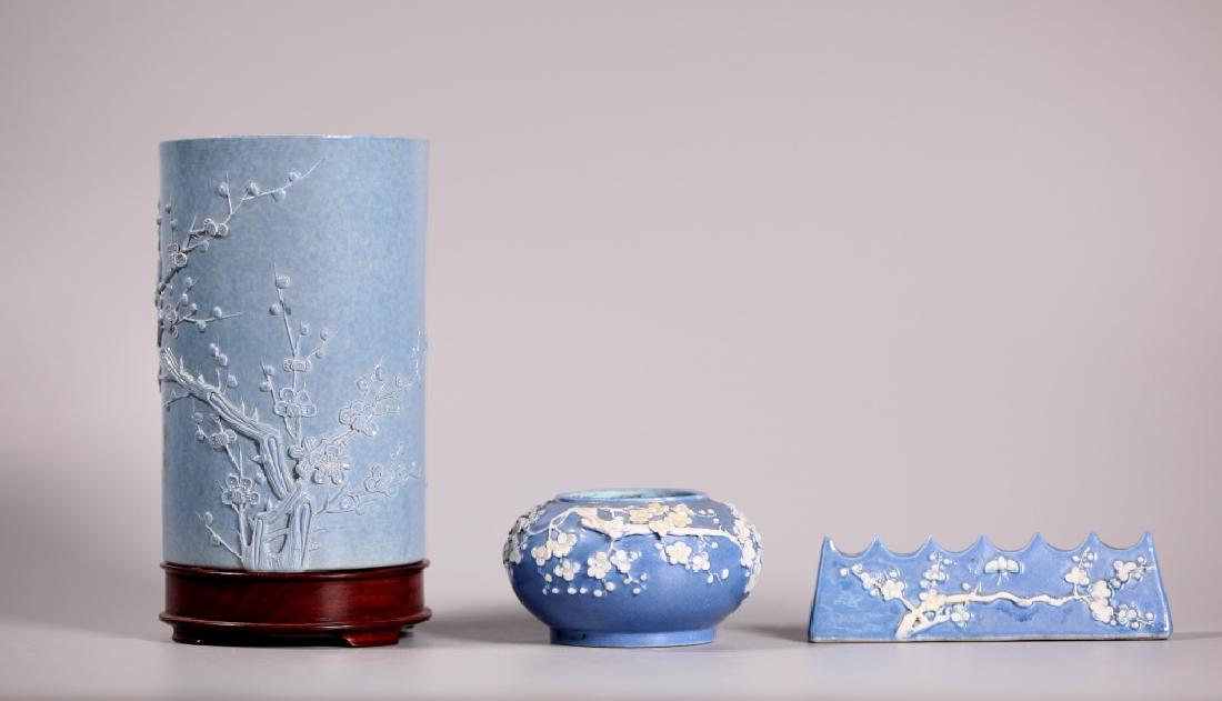 Wang Bing Rong Porcelain Brush Pot, Brush Rest (1 of 10)