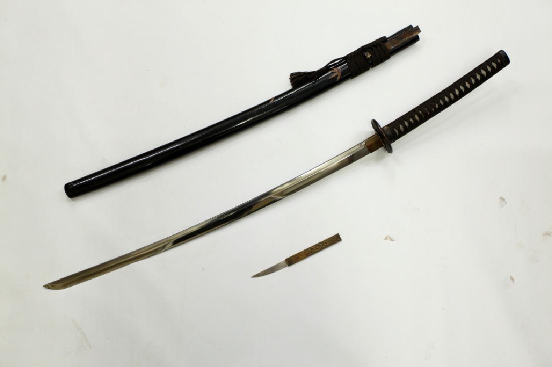 Fine 19 Century Japanese Katana; Lacquer Sheath (1 of 11)