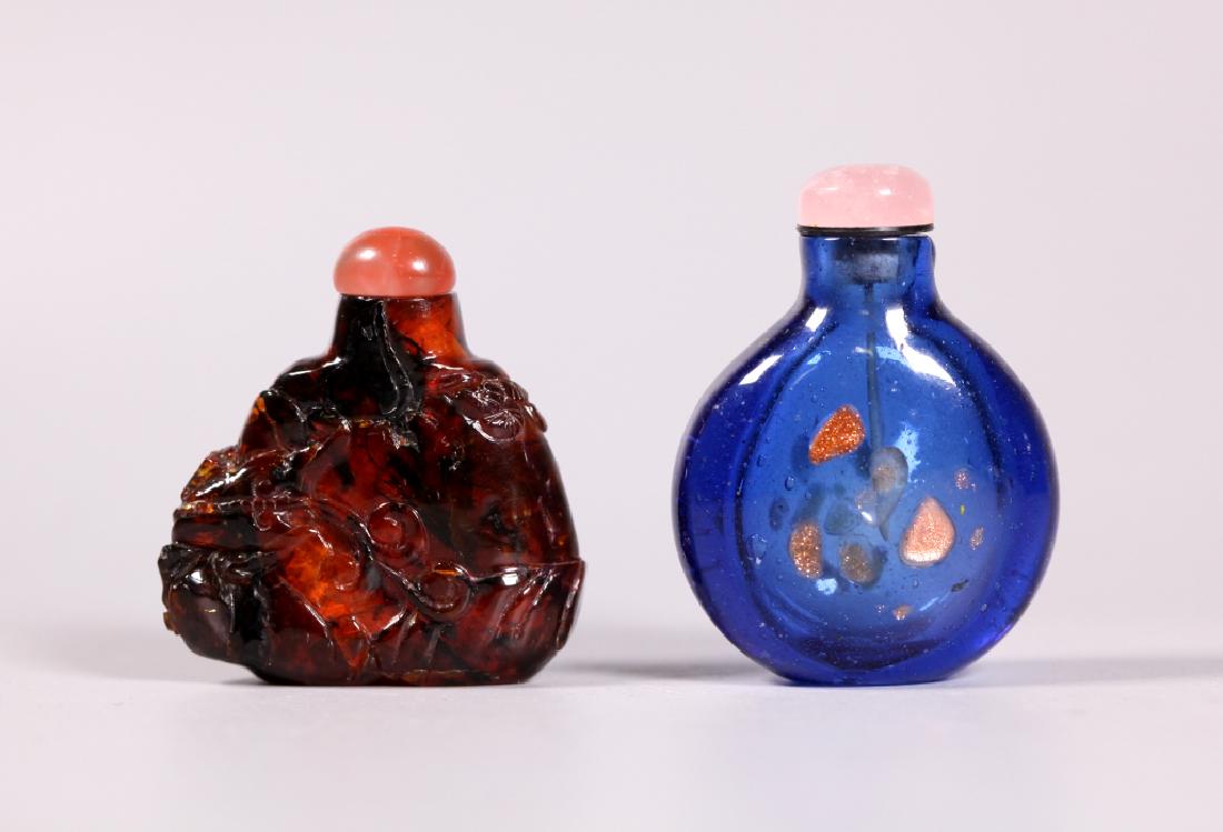 2 Chinese 18/19C Snuffs; 1 Amber, 27.1G, 1 Glass (1 of 9)