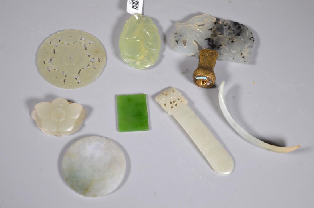 8 Chinese Qing Carvings; Jade, Jadeite, Hardstone (1 of 7)