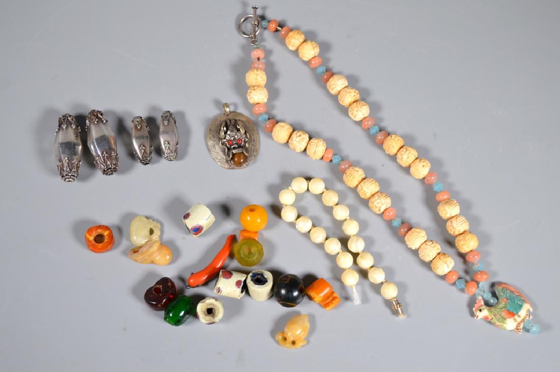 Chinese Bead Chicken Necklace; Bag Assorted Beads (1 of 4)