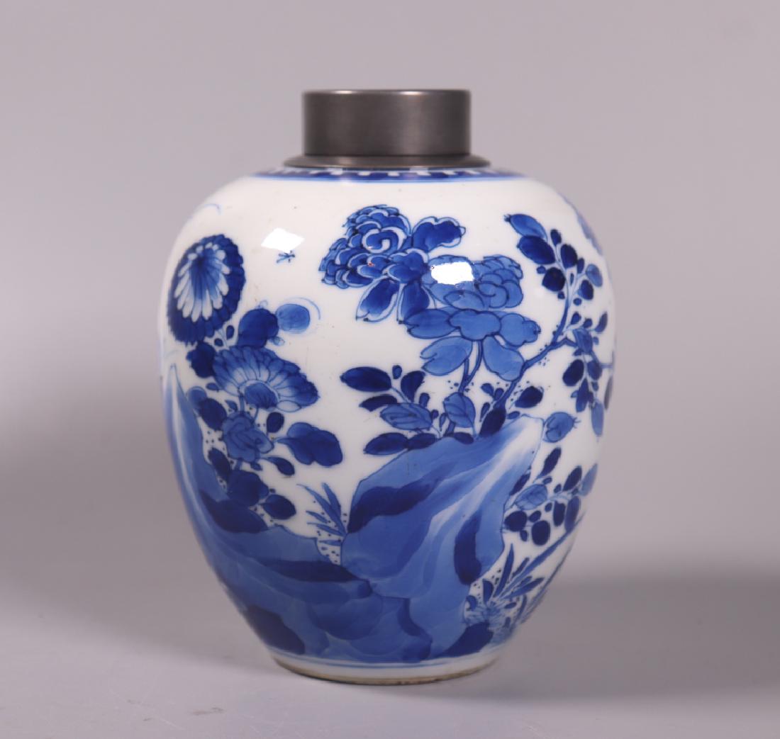Chinese Kangxi Circa 1700 B & W Porcelain Tea Jar (1 of 8)