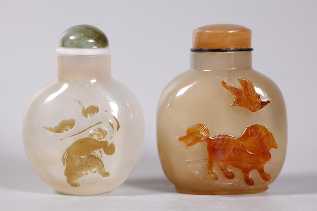 2 Chinese 19 C Carved Agate Snuff Bottles (1 of 8)