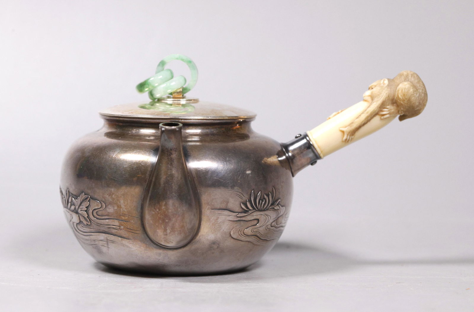 Fine Japanese Silver Teapot Natural Jadeite Finial (1 of 7)