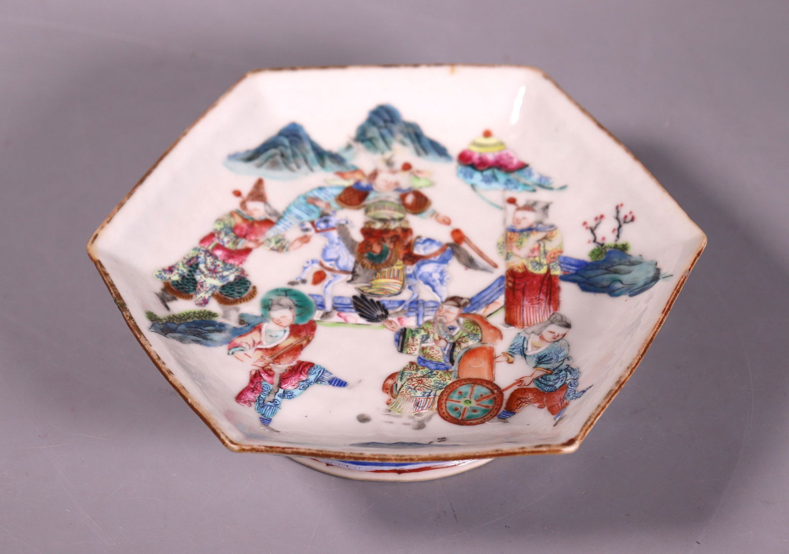 Chinese 19 C Enamel Porcelain Plate Daoguang Mark (1 of 6)