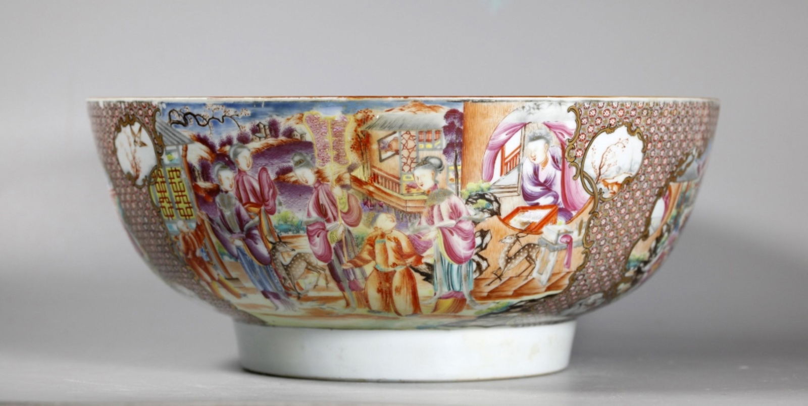 Chinese 18 C Mandarin Figure Porcelain Lg Bowl (1 of 9)