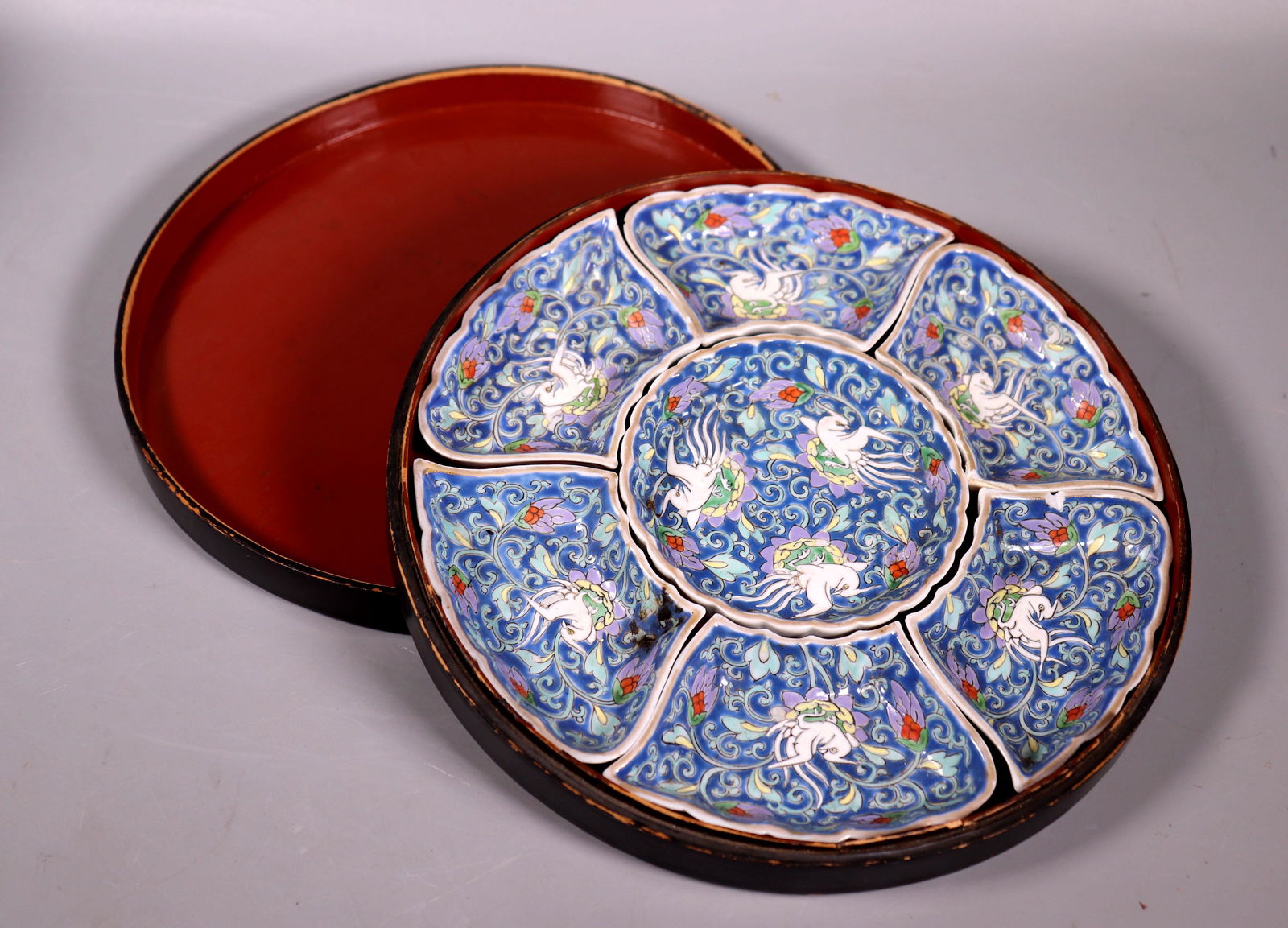 Chinese Enameled Porcelain Cockatoo Dinner Set (1 of 7)