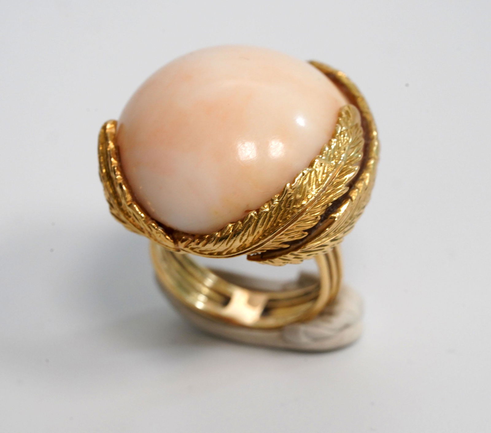 Large Angel Skin Coral Round Cabochon & 18K Ring (1 of 6)