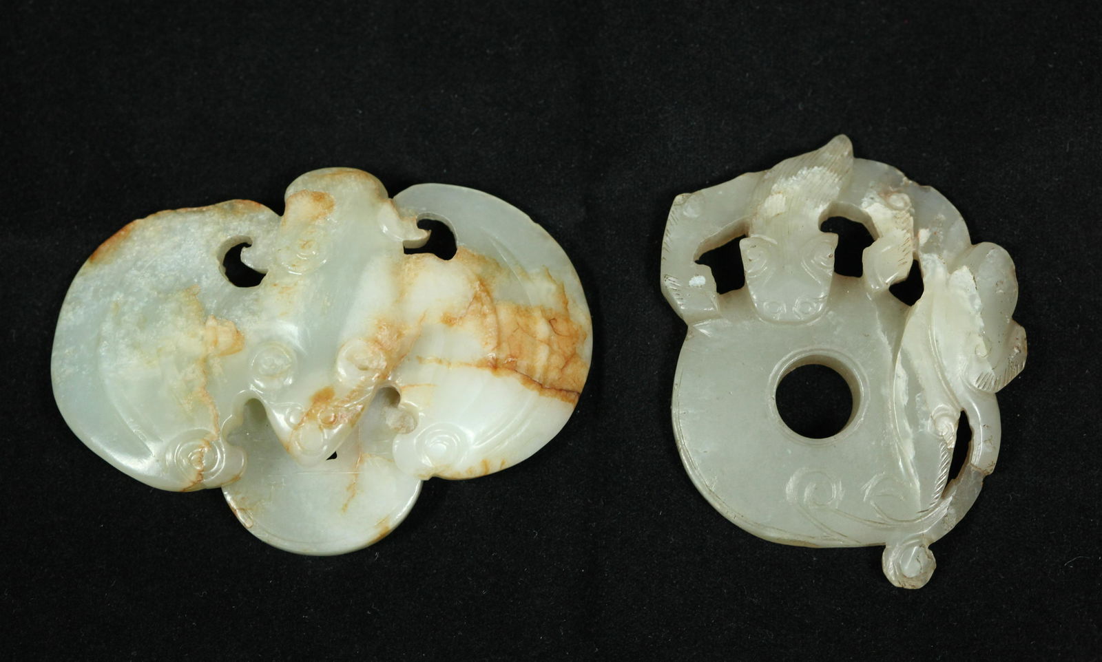 2 Chinese Ming Qing Jade Toggles Bat Cash & Bi (1 of 5)
