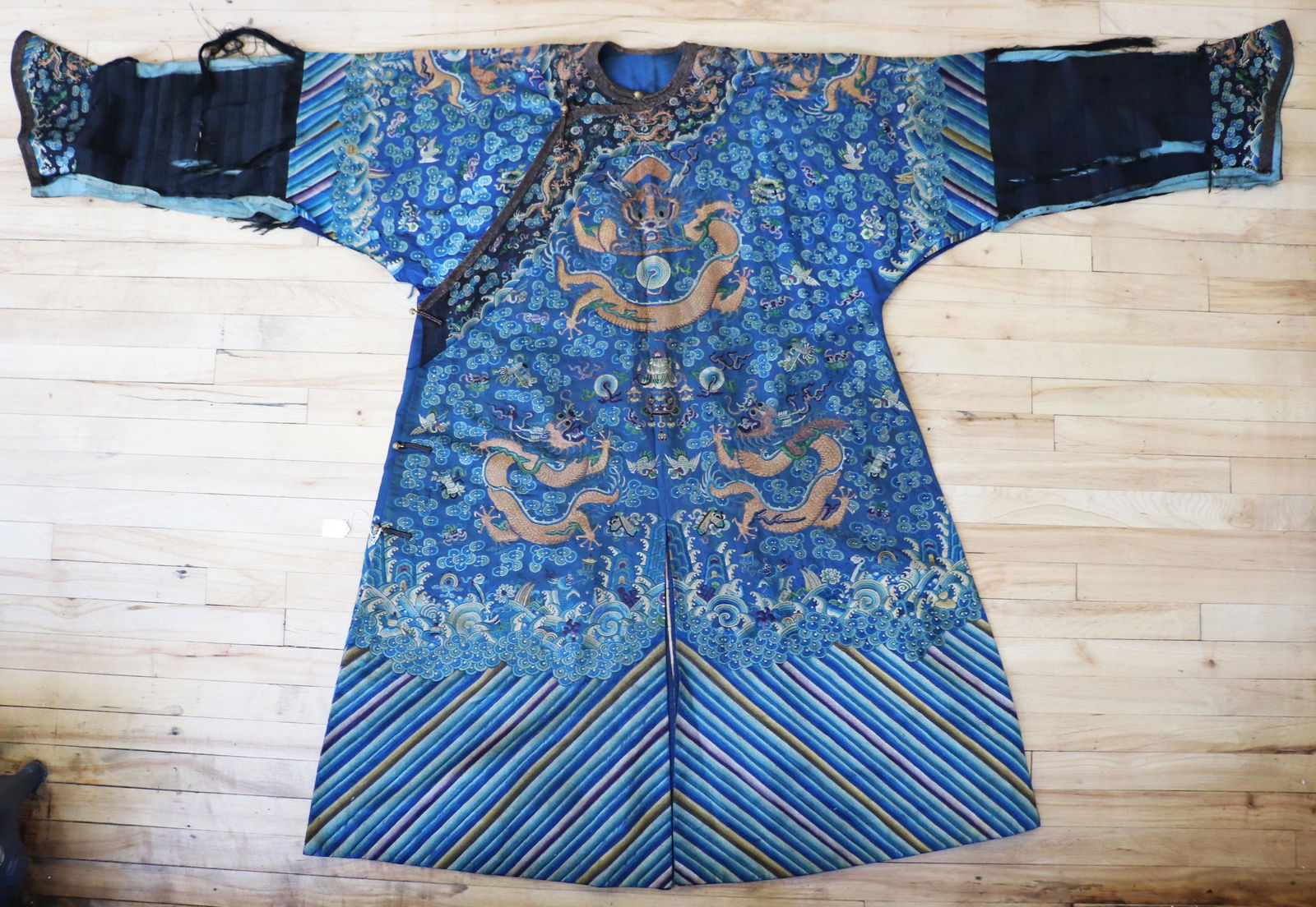Fine Chinese 19 C Embroidered Silk Dragon Robe (1 of 12)
