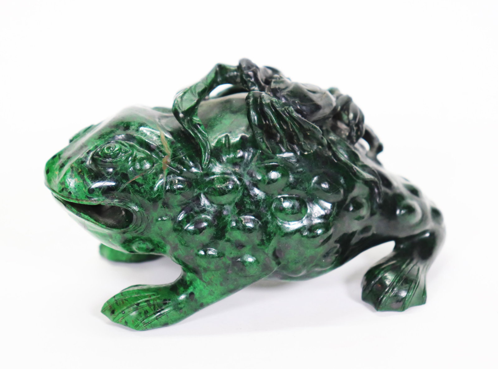Chinese Qing Chloromelanite Jadeite Money Toad (1 of 5)