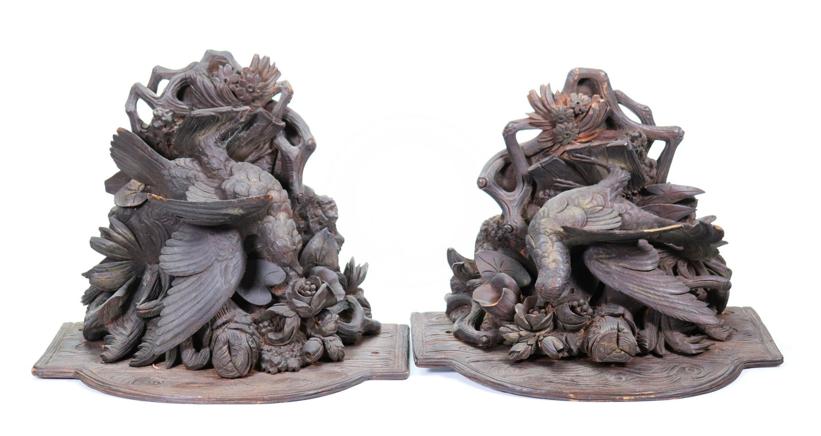 Lg Opposing Pr Black Forrest Wood Bird Brackets (1 of 6)