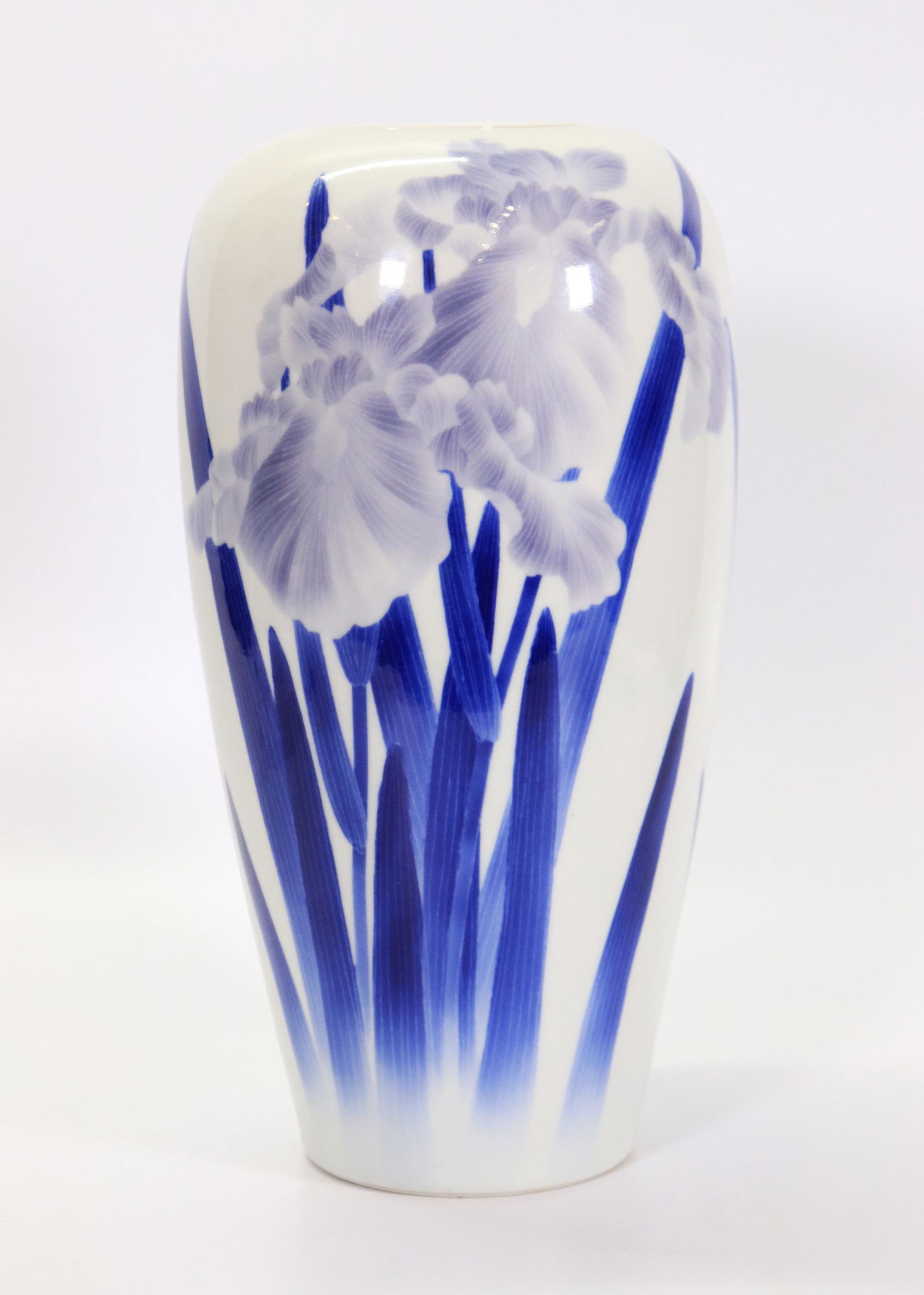 Japanese Makuzu Kozan: Porcelain Iris Vase Signed (1 of 5)
