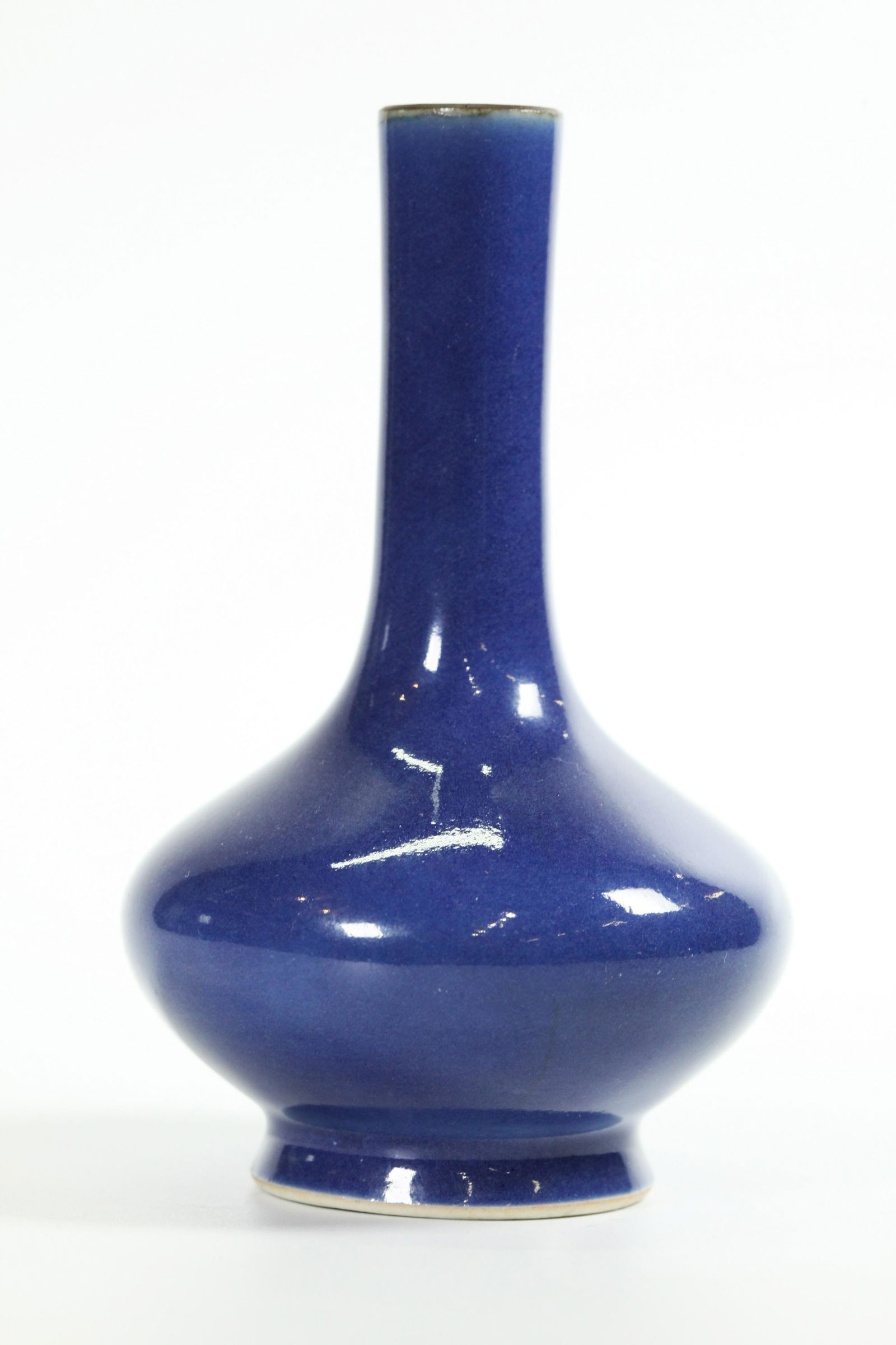 Chinese 19 C Blue Crackle Porcelain Bottle Vase (1 of 5)