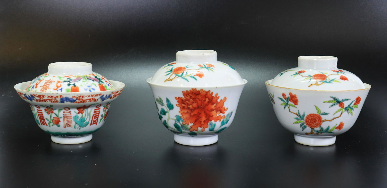 3 Chinese 19 C Enameled Porcelain Teacups & Covers (1 of 6)