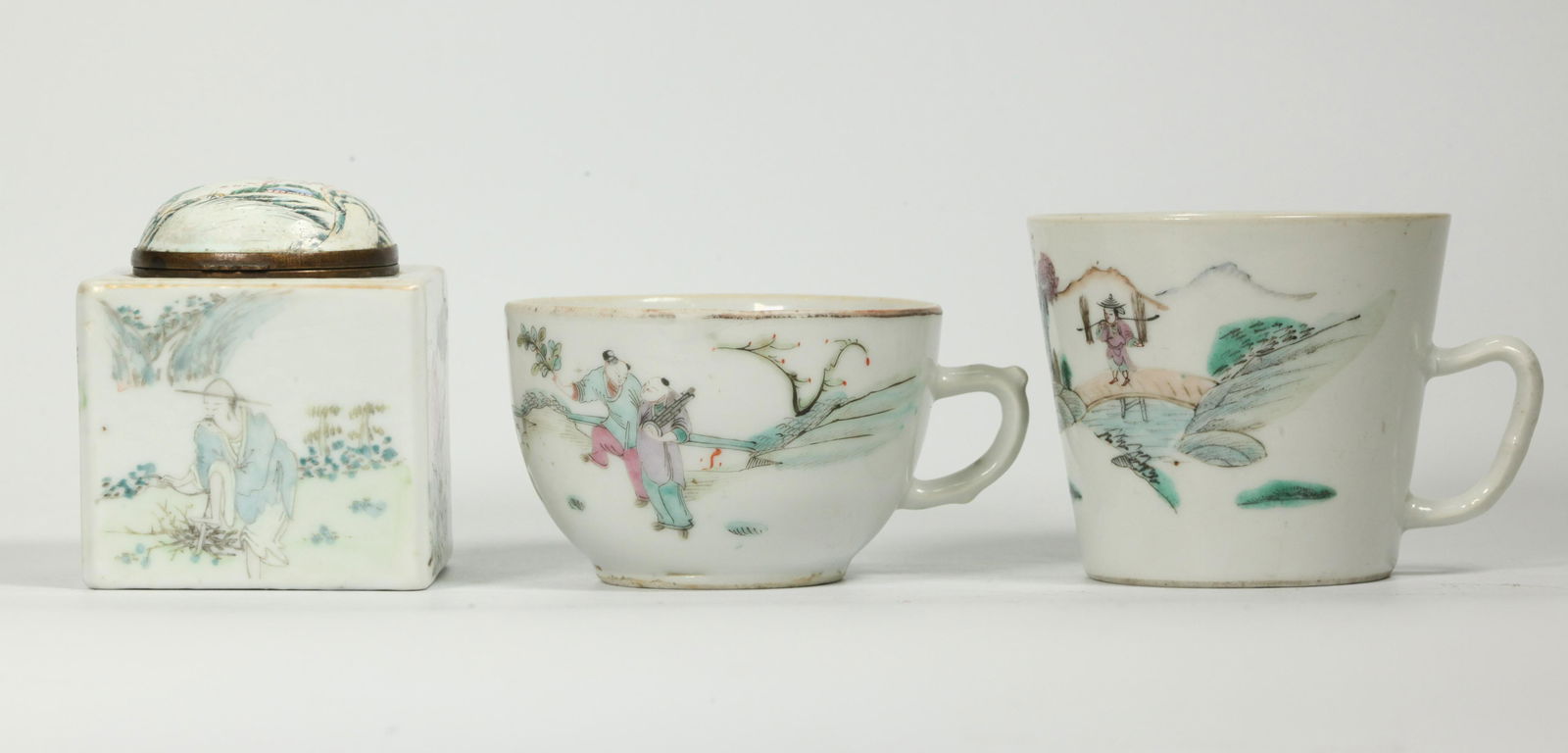 Chinese 19 C Cube Porcelain Ink Well, 2 Teacups (1 of 5)