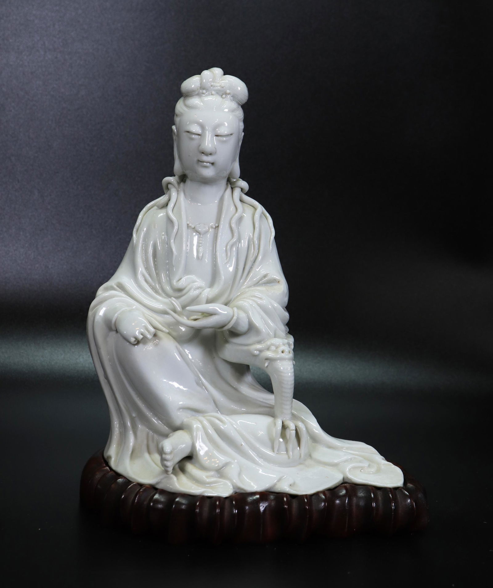 Chinese Blanc de Chine Seated Guanyin (1 of 6)