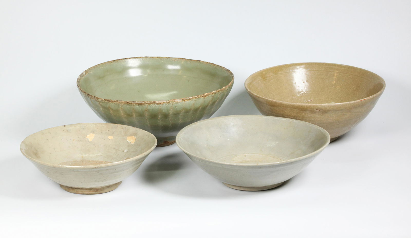 4 Chinese Song Dynasty Celadon Porcelain Bowls (1 of 7)