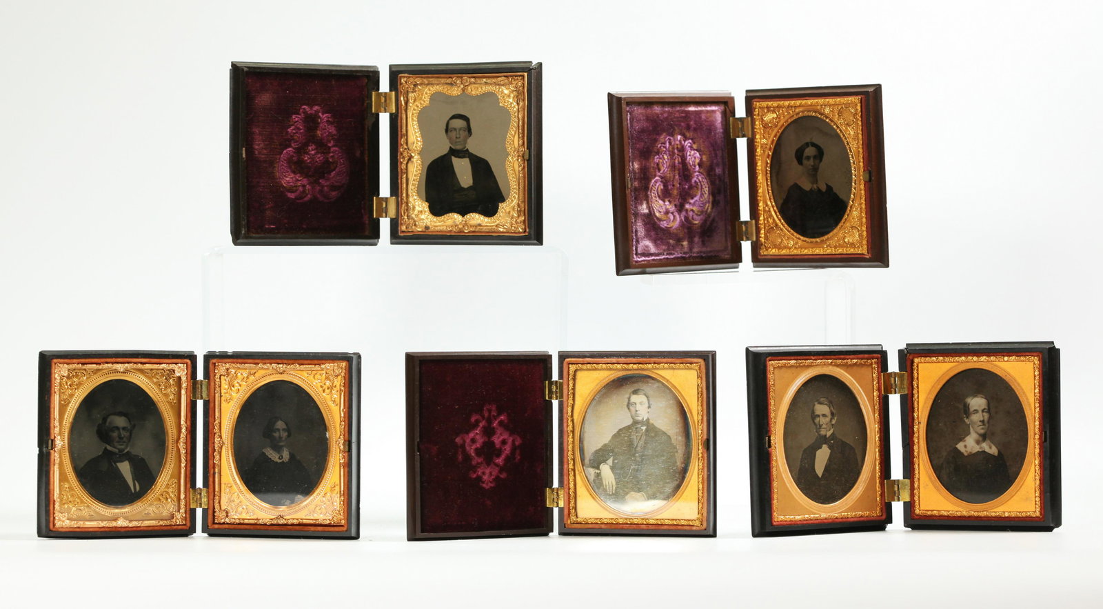 5 Rare Photo Thermoplast Cases with Images (1 of 6)