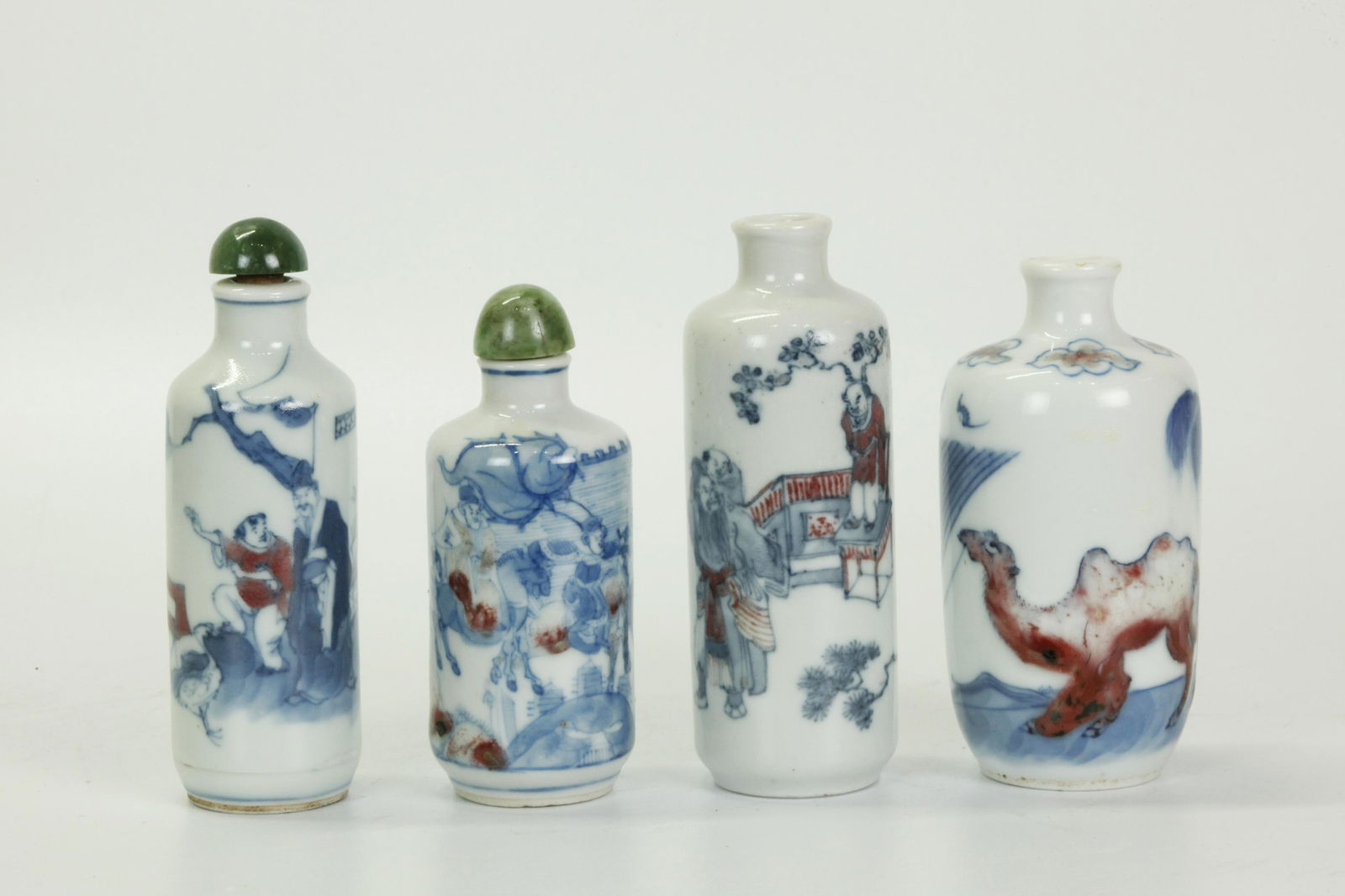 4 Chinese 19 C Blue & Red Porcelain Snuff Bottles (1 of 6)