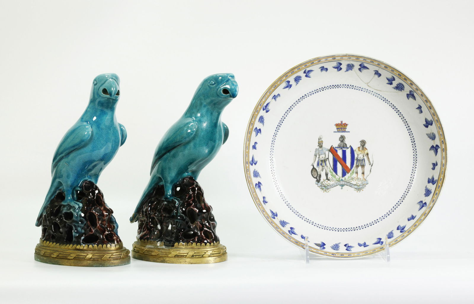 Pr Chinese Export Turquoise Parrots; Armorial Bowl (1 of 5)