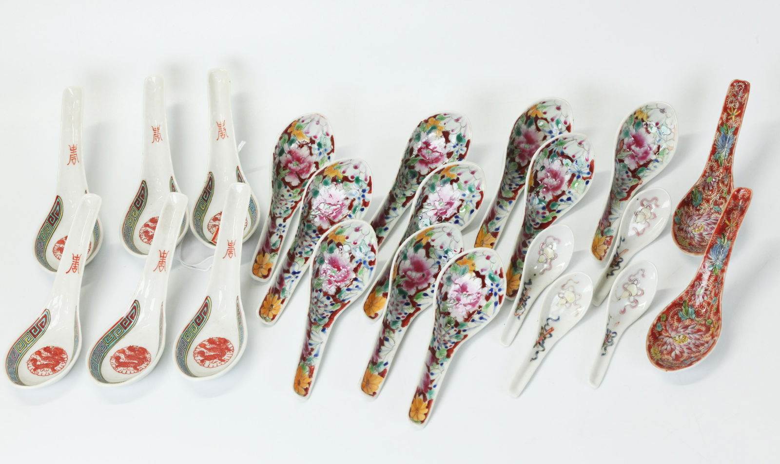22 Chinese Enameled Porcelain Spoons (1 of 7)