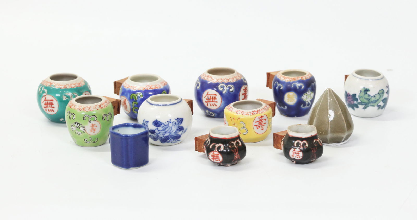 12 Vintage Chinese Porcelain Bird Cage Feeders (1 of 7)