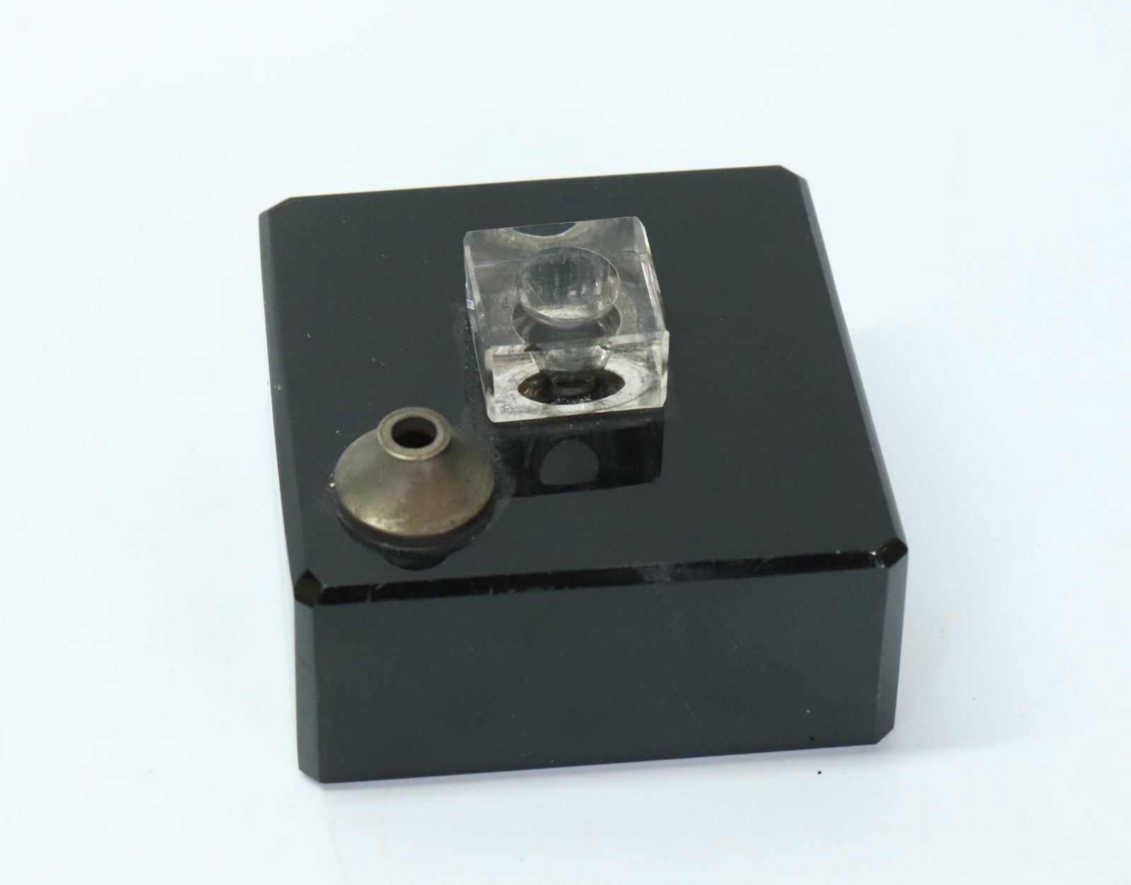 Mount Washington Glass Co 1887 Darling's Ink Well (1 of 4)