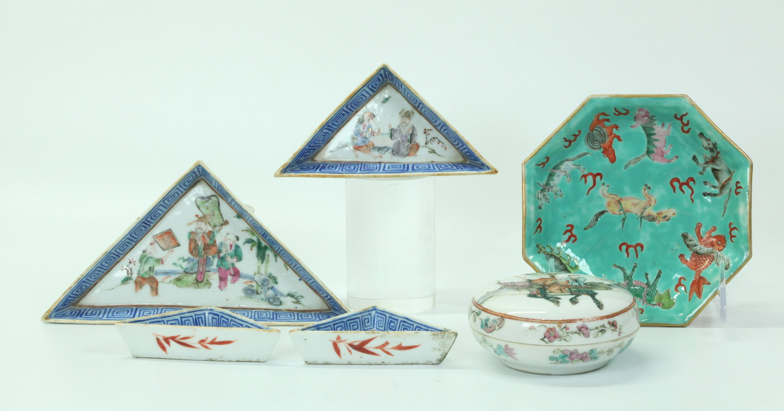 6 Chinese 19th C Scholar's Porcelains (1 of 5)