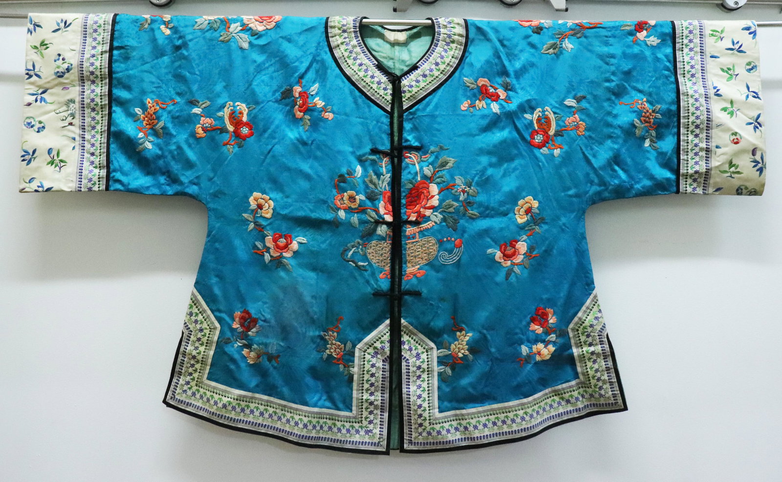 Chinese Embroidered Turquoise Damask Jacket (1 of 8)