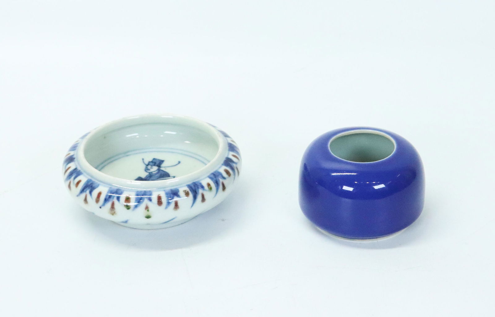 Chinese Blue Red Porcelain Washer & Water Pot (1 of 6)