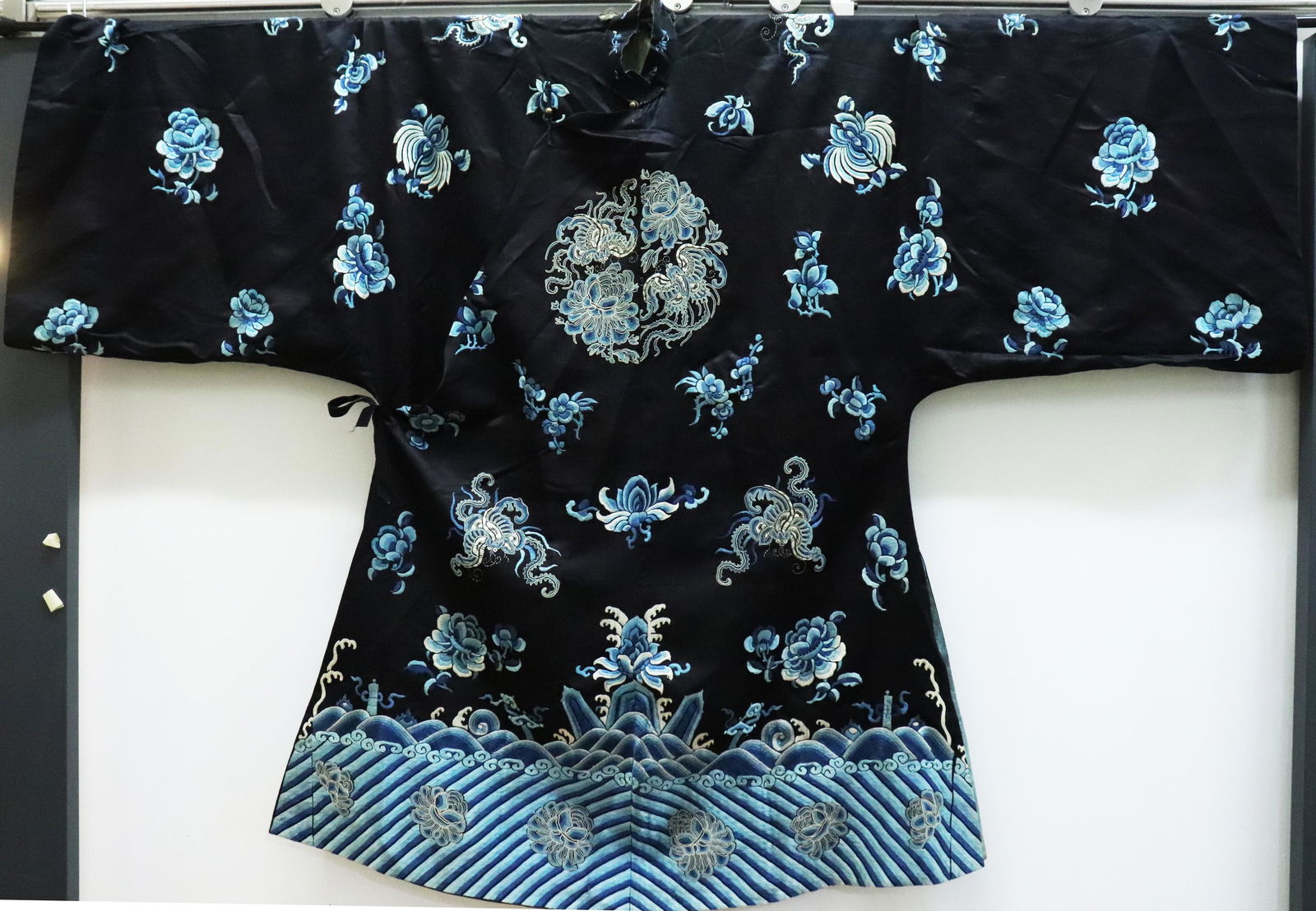 Large Chinese Qing Lady's Butterfly & Flower Robe (1 of 11)